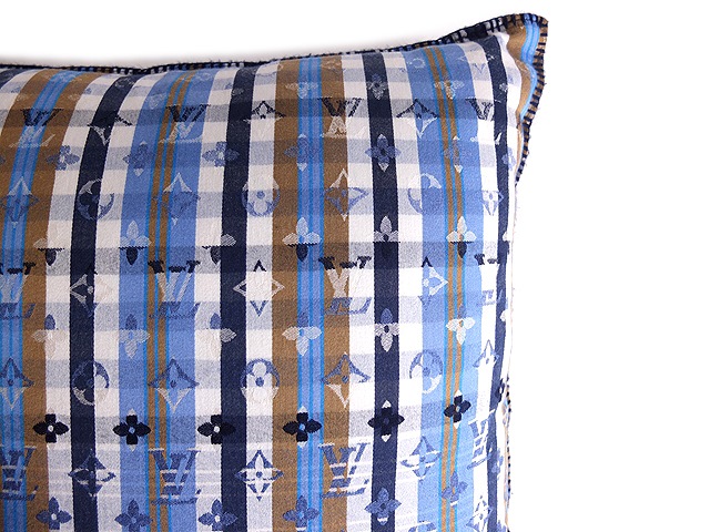 ルイヴィトン LOUIS VUITTON クッション クーサン モノグラム マドラス  