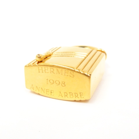 エルメス　樹液　カデナ　ゴールド　1998 ANNEE ARBRE HERMES - HERMES カデナ ゴールド ANNEE ARBRE 1998 金色 箱無し