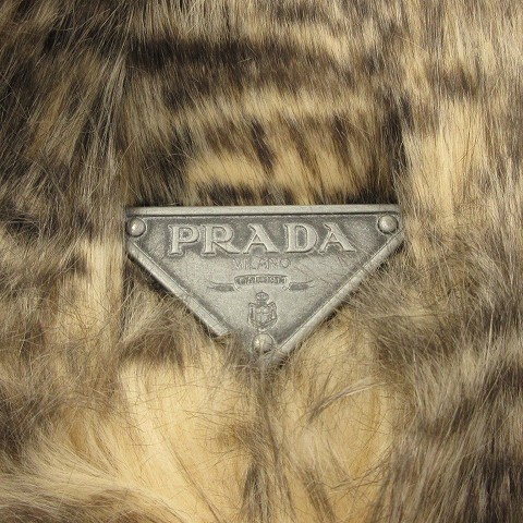 PRADAのポンチョ プラダ PRADA 21AW 美品 ランウェイ ポンチョ フェイクファー