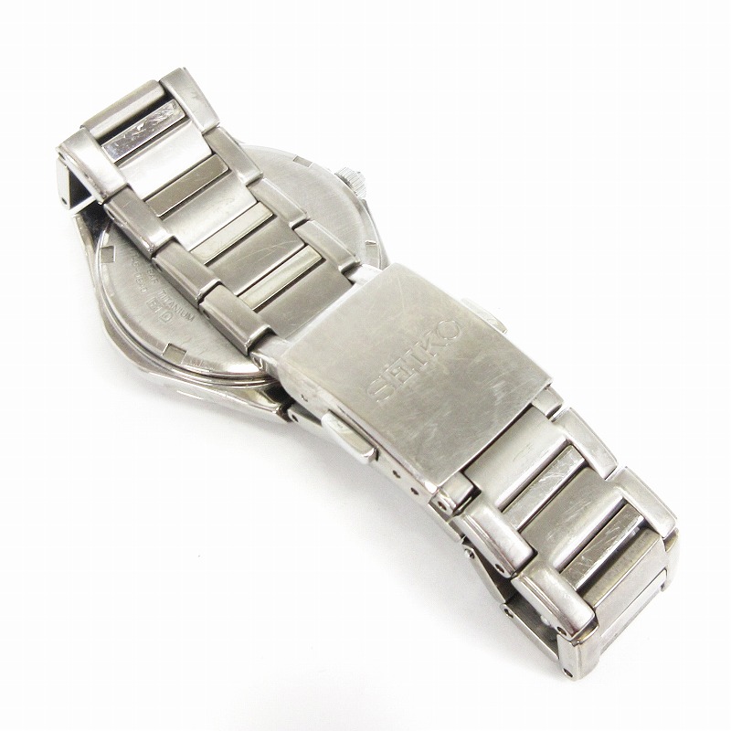 【ソーラー、美品】SEIKO　セイコー　チタン　デイト　V145-0BA0 ソーラー、美品】SEIKO セイコー チタン デイト V145-0BA0