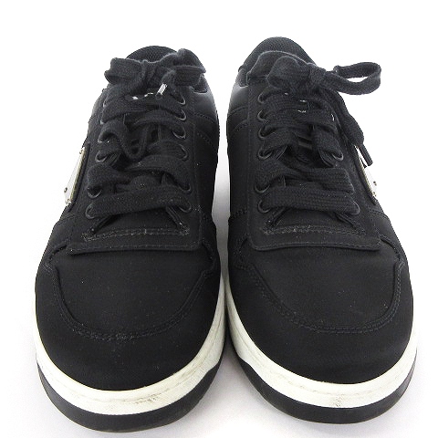 プラダ PRADA RE-NYLON スニーカー ローカット 三角プレート ロゴ 