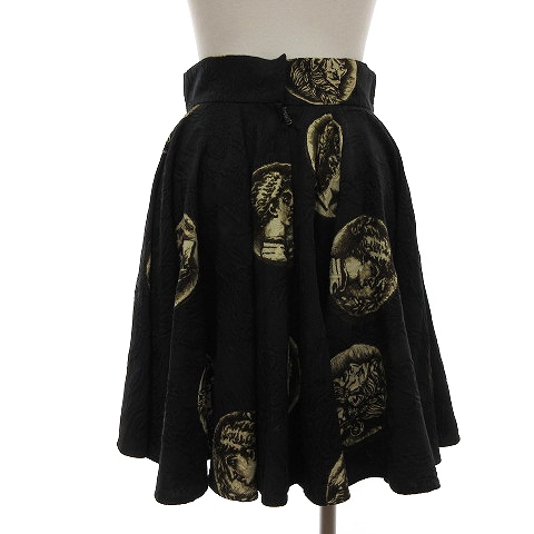 DOLCE&GABBANA＊刺繍入り膝丈スカート