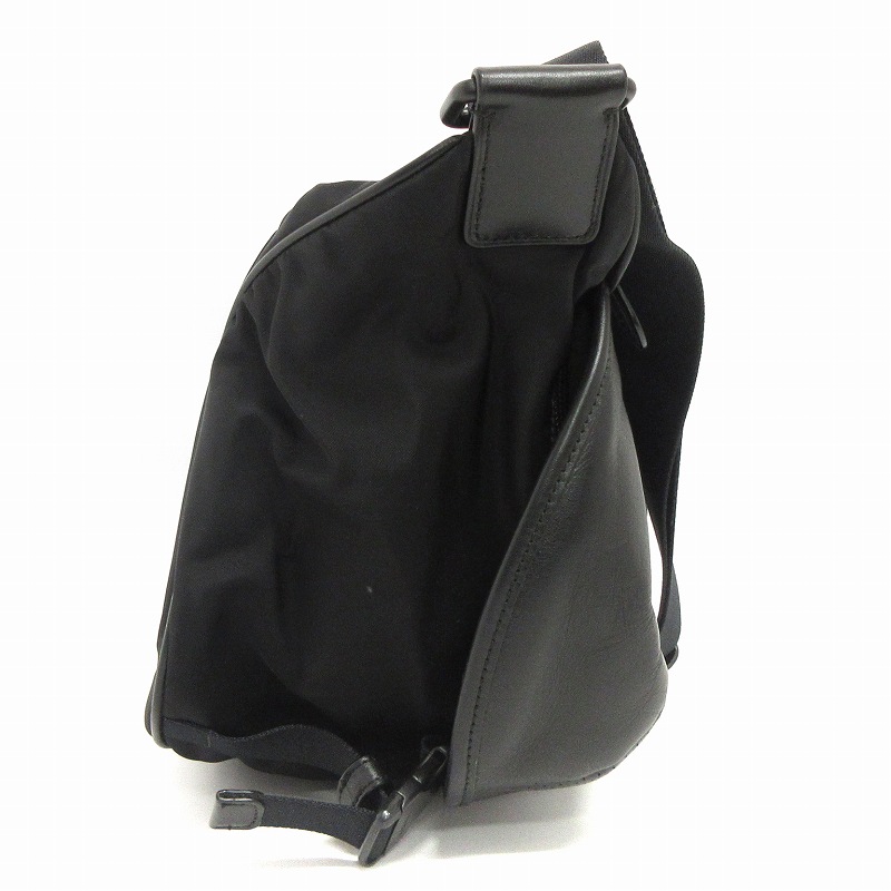 コーチCOACHテリアン パフォレイテッドレザーボディーバッグ