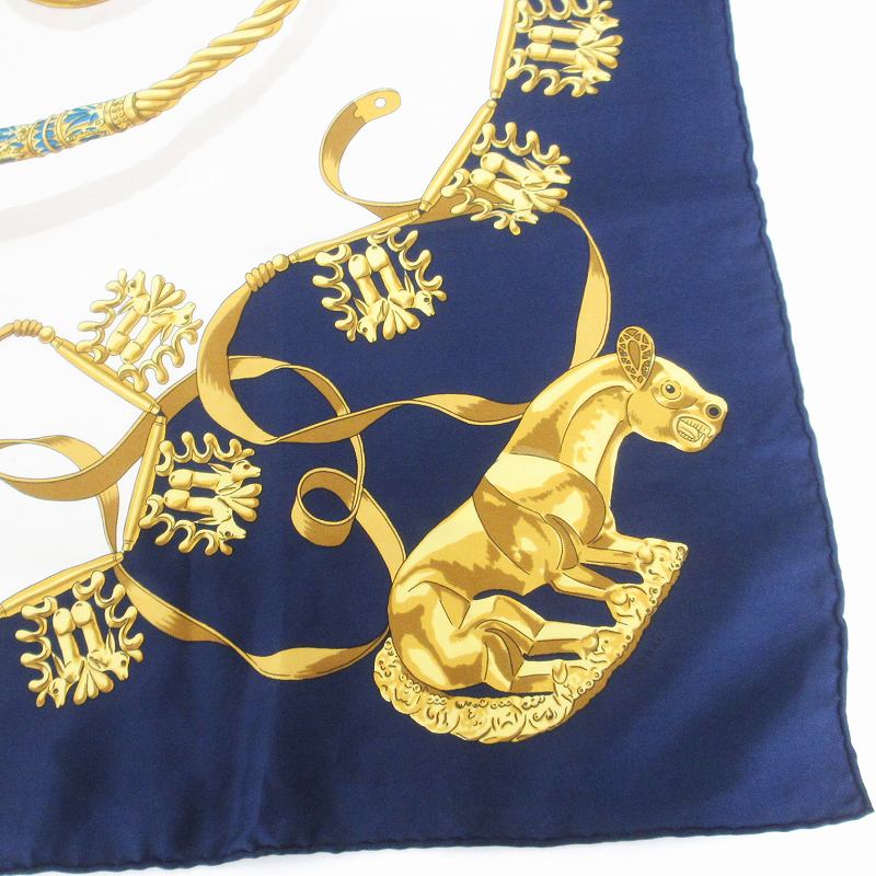 エルメス カレ90 LES CAVALIERS D'OR 黄金の騎士 紺 【公式通販】