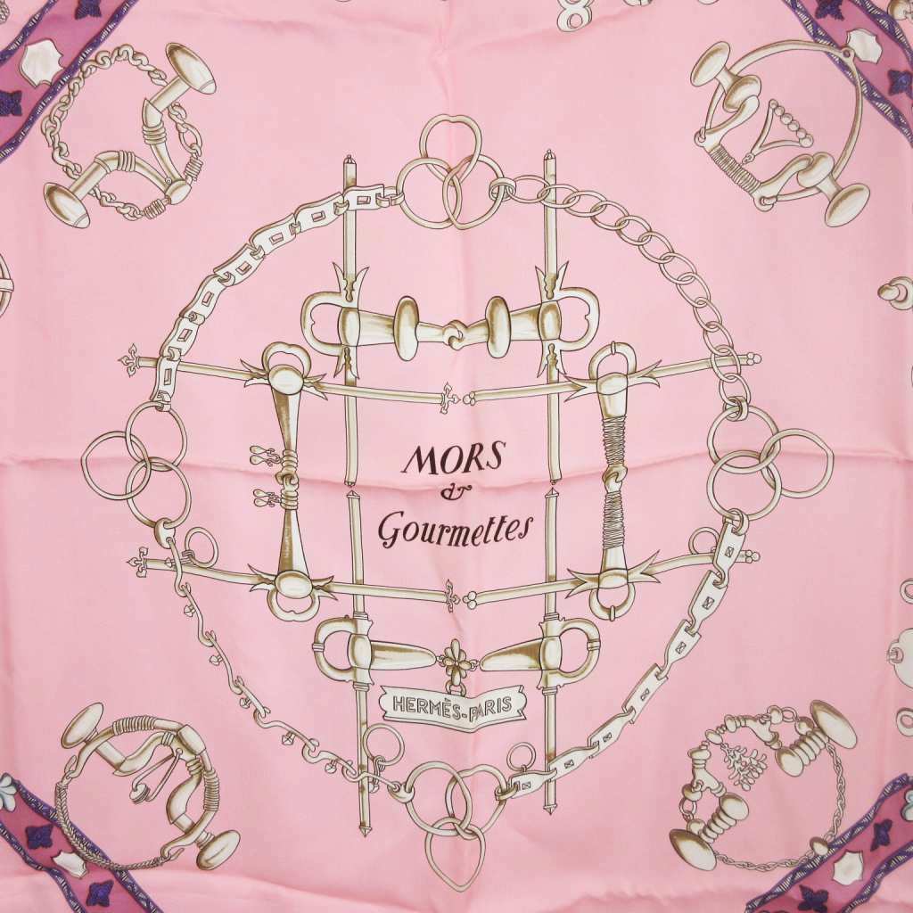 未使用⬛️エルメス スカーフ カレ90 　銜と鎖 エルメス HERMES 馬銜と鎖 カレ90 スカーフ 大判 シルク ピンク 小物