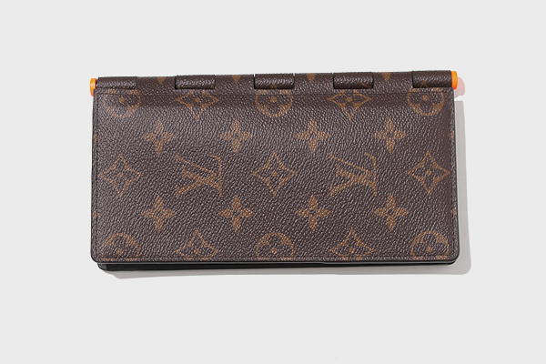 返品不可 モノグラムソーラレイ M ルイヴィトン Vuitton Louis ポルトフォイユ ブラザ レディース メンズ ウォレット 長財布 二つ折り ヒンジ 男性用