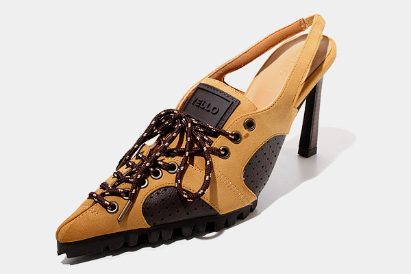 YELLO ヒール 新品未使用 新品未使用品 YELLO 編み上げブラック ヒール