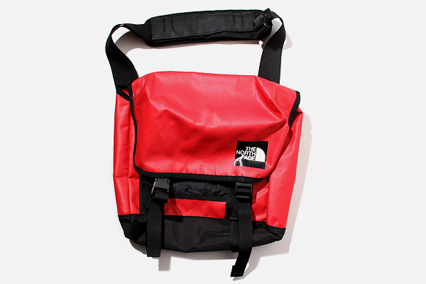 THE NORTH FACE ザノースフェイス PVC ショルダーバッグ