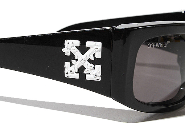 OFF WHITE オフホワイト Joseph ジョセフ アロー スクエア型