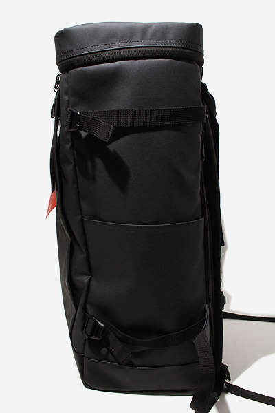 未使用品 COLEMAN コールマン シールド35 SHIELD SERIES 35L リュック 