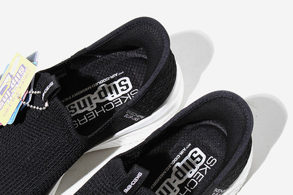 24.5cm 未使用品 SKECHERS スケッチャーズ SLIP-INS スリップ 24.5cm 未使用品 SKECHERS スケッチャーズ SLIP-INS スリップ