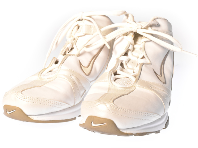 ナイキ Nike スニーカー ハイカット トレーニングシューズ 白 111 23 0 008 ベクトルパーク