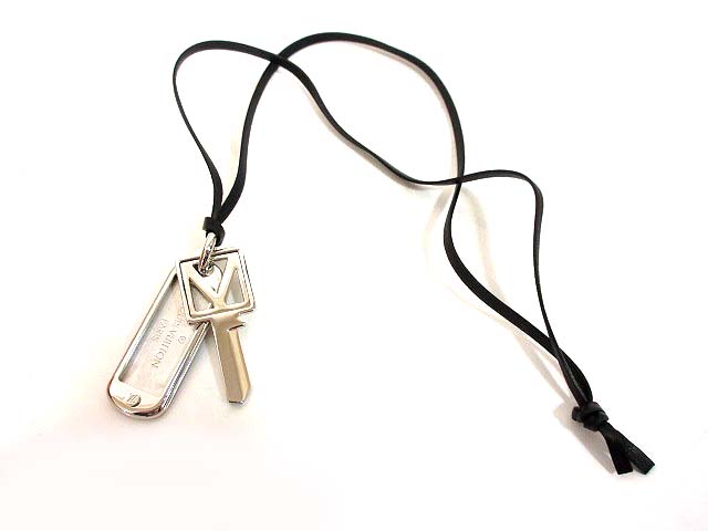 ミ*ト様 Louis Vuitton コリエ・プラーク Vスクエア ネックレスM 楽天