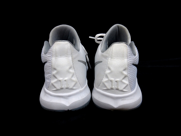 NIKE ナイキ　カイリー　スニーカー　バスケット　シューズ　28cm 靴　白 NIKE バッシュ メンズ ナイキ ホワイト nike ヒモ 黒 白