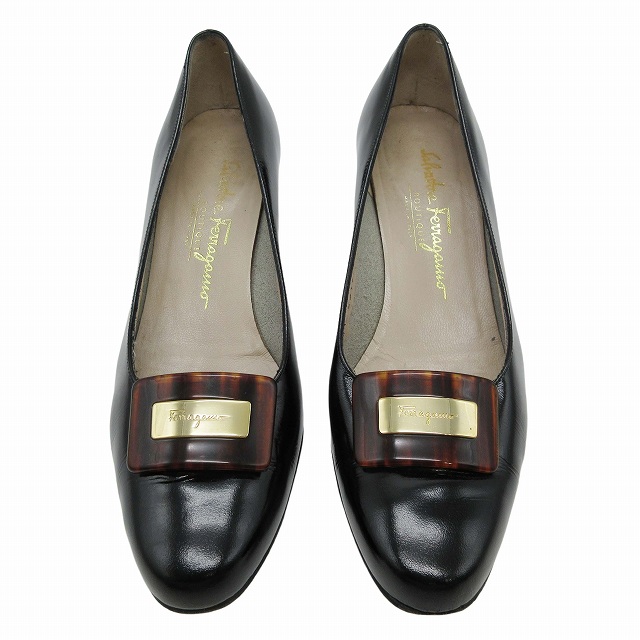 フェラガモ ロゴプレート パンプス 美品❤箱付き☆Ferragamo