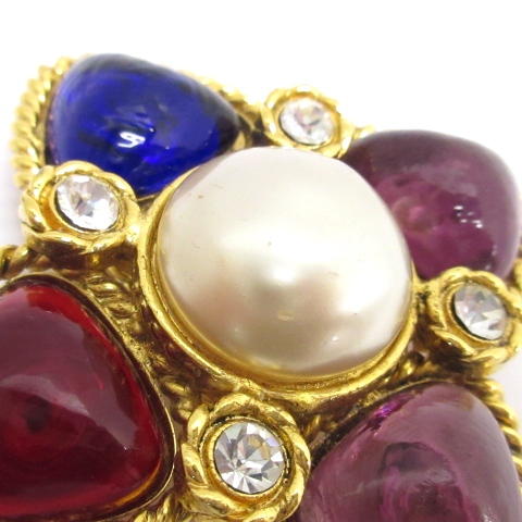 a*e様 CHANEL シャネル 23 グリポア フェイクパール　ブローチ a*e様 CHANEL シャネル 23 グリポア フェイクパール ブローチ a*e様 CHANEL