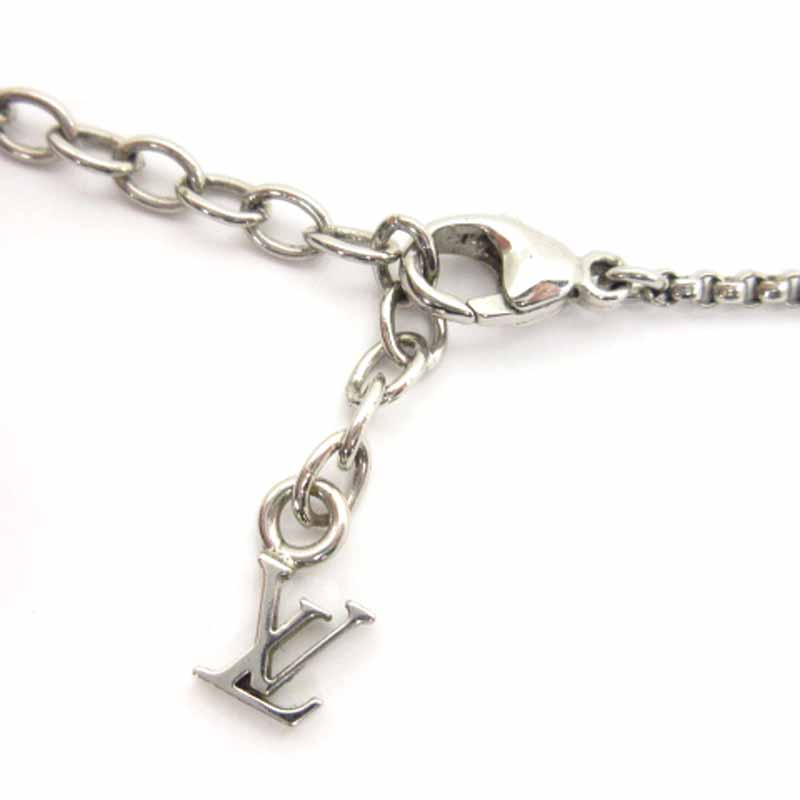 NAO LOUIS VUITTONフェイクパールネックレス シルバー NAO様専用 LOUIS VUITTONフェイクパールネックレス シルバー