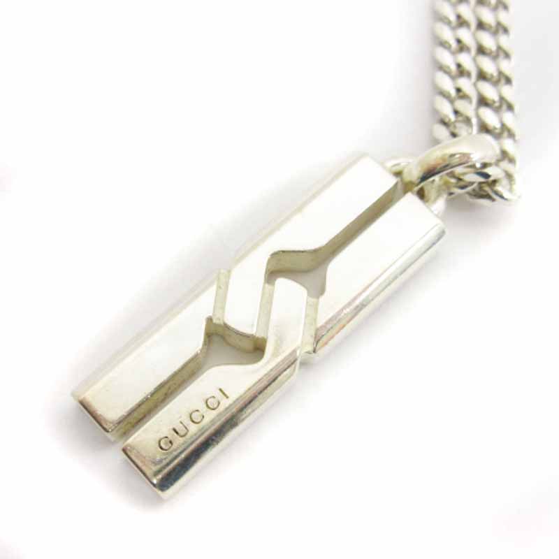 GUCCI シルバーネックレス　インフィニティ GUCCI グッチ ネックレス インフィニティノット ペンダント Ag