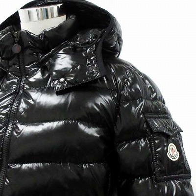 美品✨モンクレール　バディア　ダウンジャケット　シャイニー　黒　デカワッペン モンクレール バディア ダウンジャケット シャイニー 黒 デカワッペン