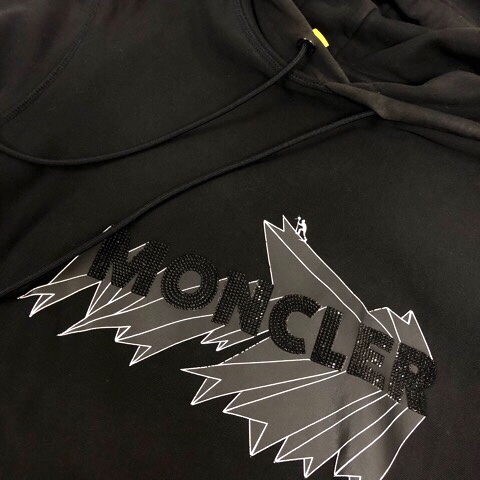 【新品未使用】MONCLER Logo Panel パーカー　XS　黒色 MONCLER モンクレール パーカー フーディー ロゴ 黒 白 ブラック
