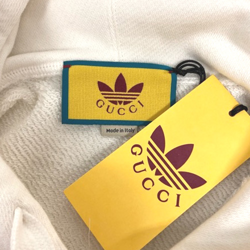 グッチ GUCCI GUCCI × adidas クロップド プルオーバーパーカー カットオフ コットン オフホワイト 688197 レディース 中古 GUCCI グッチ ×adidas ベージュ 688196 ロゴ クロップドパーカー