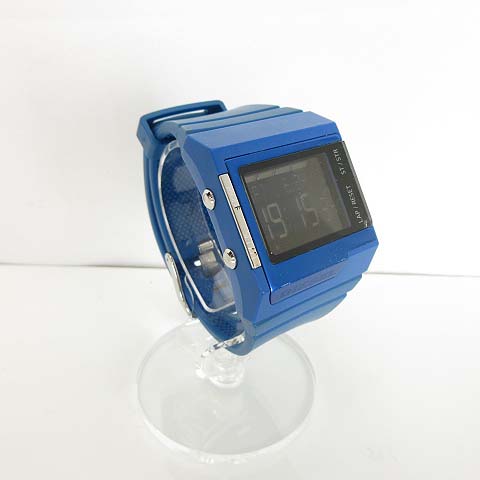 終値DIESEL 新品未使用 ディーゼルラバーベルト 腕時計 ブラック/ブルー 終値DIESEL 新品未使用 ディーゼルラバーベルト 腕時計 ブラック/ブルー