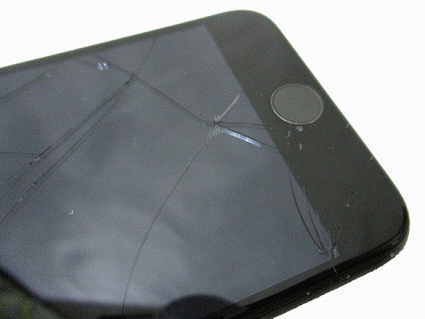 ドコモ docomo iPhone 7 128GB NNCP2J/A 本体 白ロム 〇判定