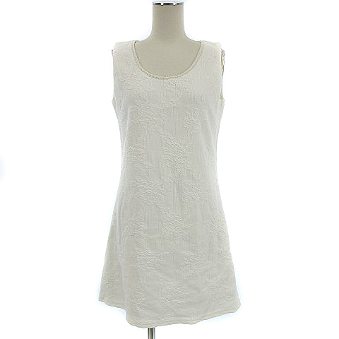 セシルマクビー Cecil Mcbee ワンピース ノースリーブ エンボス 総柄 膝丈 ひざ丈 バックホール ホワイト 白 M レディース 022 ベクトルパーク