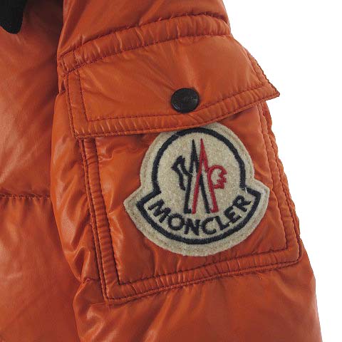 MONCLER オレンジ ダウンベスト アニメーションタグ（モンクレール 