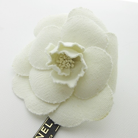 CHANEL カメリア オフホワイトフラワーブローチ