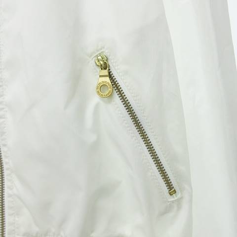 【BURBERRY】BLUE LABEL ジャケット　綿　オフホワイト　Lサイズ バーバリー ブルーレーベル ダウンジャケット サイズ40 ホワイト