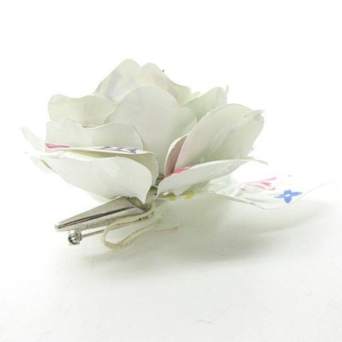 LOUIS VUITTON ホワイトフラワーブローチ 【公式通販】