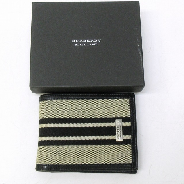 未使用　BURBERRY バーバリー　二つ折り財布　ブラック　黒　箱袋付き 未使用級箱付きBURBERRY バーバリー折り財布二つ折りレザー黒