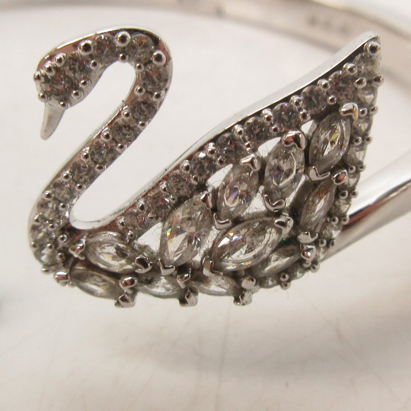 SWAROVSKI Swan Lake バングル Mサイズ SWAROVSKI Crystal Authentic