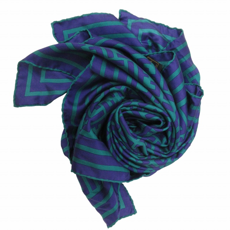 【新品未使用】FENDI フェンディ／ズッカ柄大判シルクスカーフ　紫×茶 フェンディ FENDI スカーフ ストール 大判 ズッカ柄 シルク イタリア製