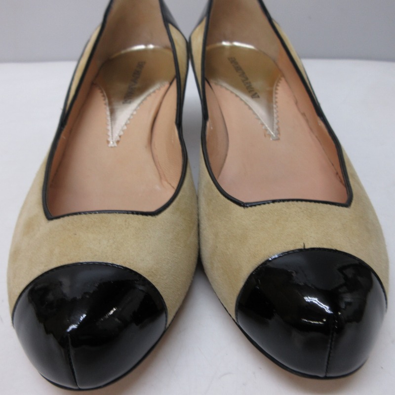 エンポリオアルマーニのスエードパンプス