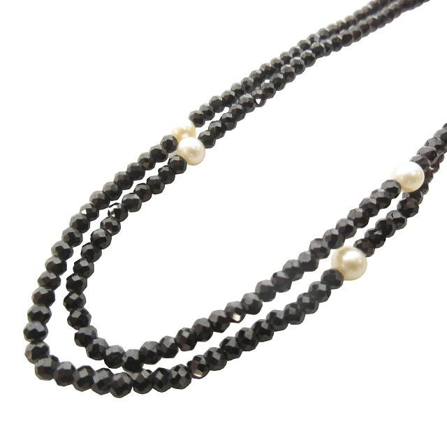 【クローバー 】Tiffany & Co. 淡水パールロングネックレス クローバー 】Tiffany & Co. 淡水パールロングネックレス クローバー