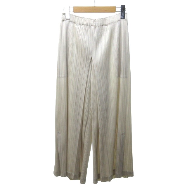 PLEATS PLEASE ISSEY MIYAKE（パンツ ・ ベージュ系）のフリマアイテム