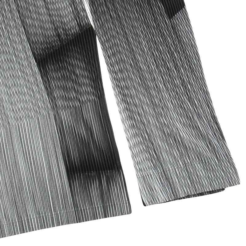 オムプリッセ HOMME PLISSE トップス HOMME PLISSÉ ISSEY MIYAKE コレクション SPRING SUMMER 2022