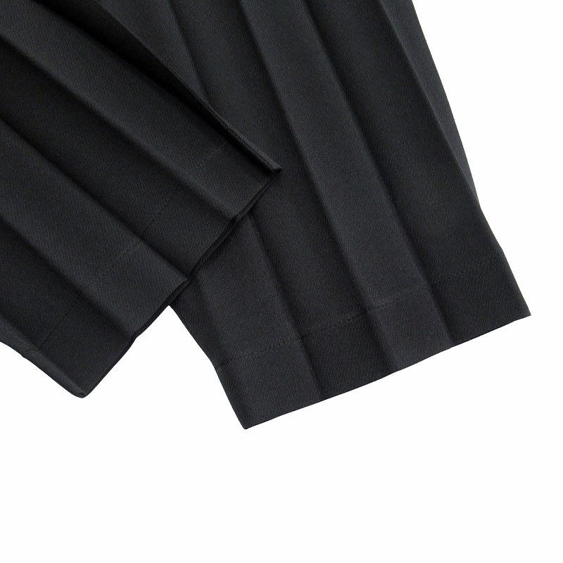 ISSEY MIYAKEオムプリッセ イッセイ9部テーパードパンツ新品 黒１ HOMME PLISSE ISSEY MIYAKE（オムプリッセイッセイミヤケ）中古