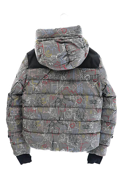モンクレール MONCLER 18AW CAMURAC GIUBBOTTO グラフィック 総柄 ダウン ジャケット D20974181385 539DN 2 グレー ブランド古着ベクトル 中古 200323 1300 メンズ モンクレール MONCLER 18AW CAMURAC GIUBBOTTO グラフィック 総柄 ダウン ジャケット D20974181385 539DN 2 グレー ブランド古着ベクトル 中古 200323 1300 メンズ