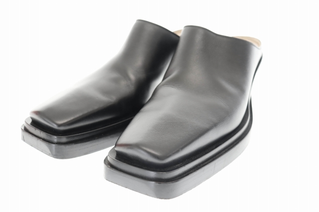 ボッテガヴェネタ BOTTEGA VENETA スクエアトゥ レザー ミュール