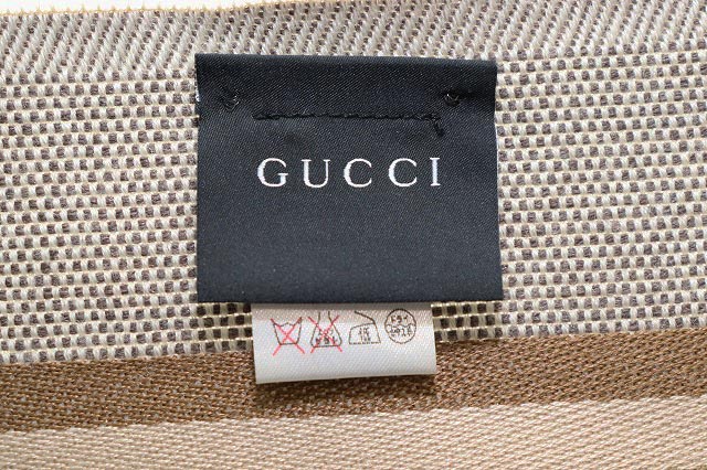 Gucci GGロゴマフラー ベージュ/黒 GUCCI GGロゴストール マフラーブラック・ベージュ リバーシブル