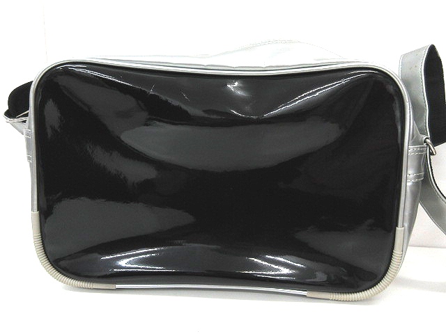 ナイキ Nike ショルダー バッグ 黒 グレー ブラック スポーツ ロゴ プリント クラブ スクール 鞄 かばん カバン 通学 メンズ レディース 042 ベクトルパーク