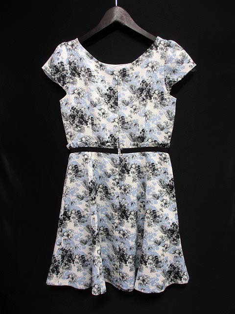 アプワイザーリッシェ Apuweiser Riche ワンピース 1 S オフホワイト グレー 総柄 花柄 フリル フレンチスリーブ バックファスナー フレア ひざ丈 W レディース 048 ベクトルパーク