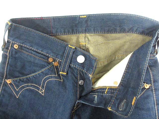 リーバイスレッド Levi