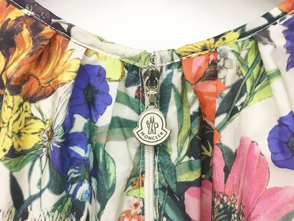 モンクレール MONCLER ワンピース 花柄 プリント ノースリーブ マルチ 