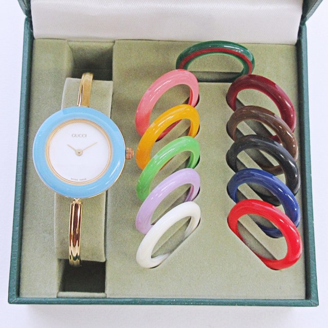 グッチ GUCCI 11/12.2 チェンジベゼル 腕時計 バングルウォッチ 白文字  