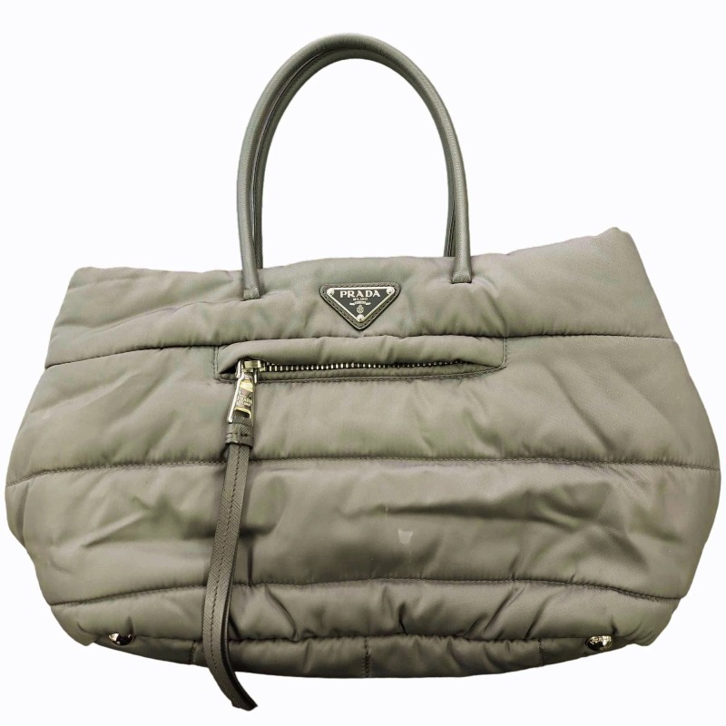 プラダ ボンバートートバック 逞しい 