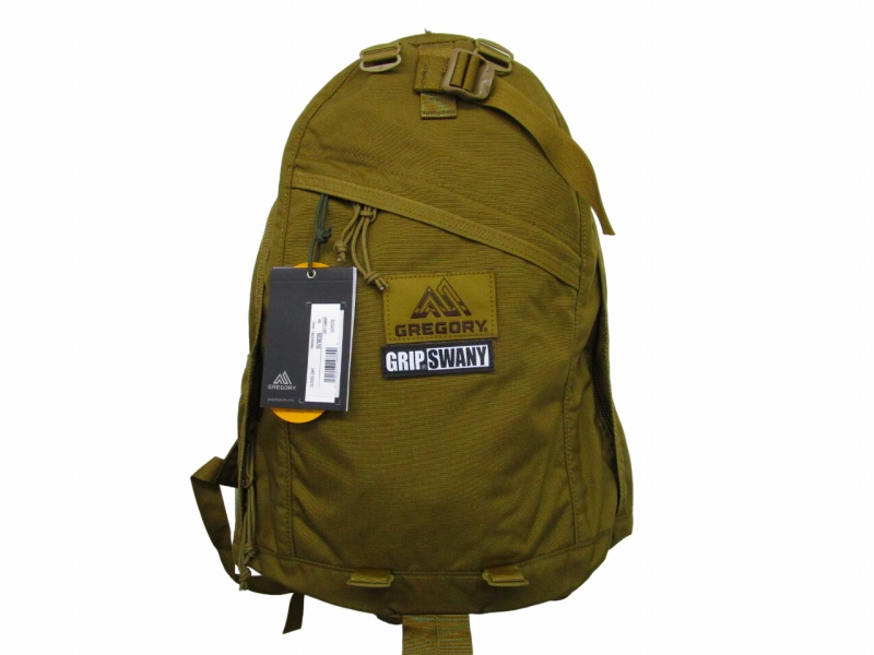 デイパック　コヨーテカラー　GRIP SWANY× GREGORY 未使用品 グレゴリー GREGORY × GRIP SWANY コヨーテ
